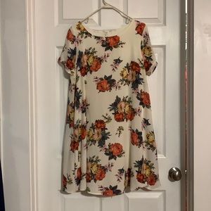 White/Off White Floral Simple Dress with Pockets